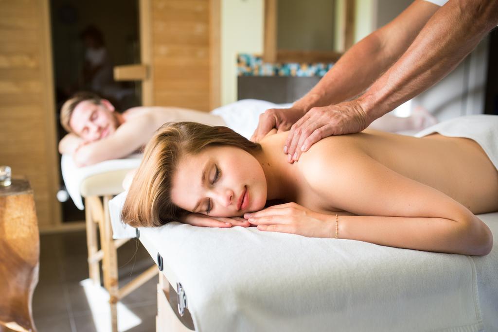 Wellness Hotel Happy Star Hnanice  Extérieur photo