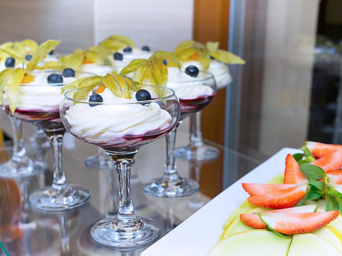 Wellness Hotel Happy Star Hnanice  Extérieur photo