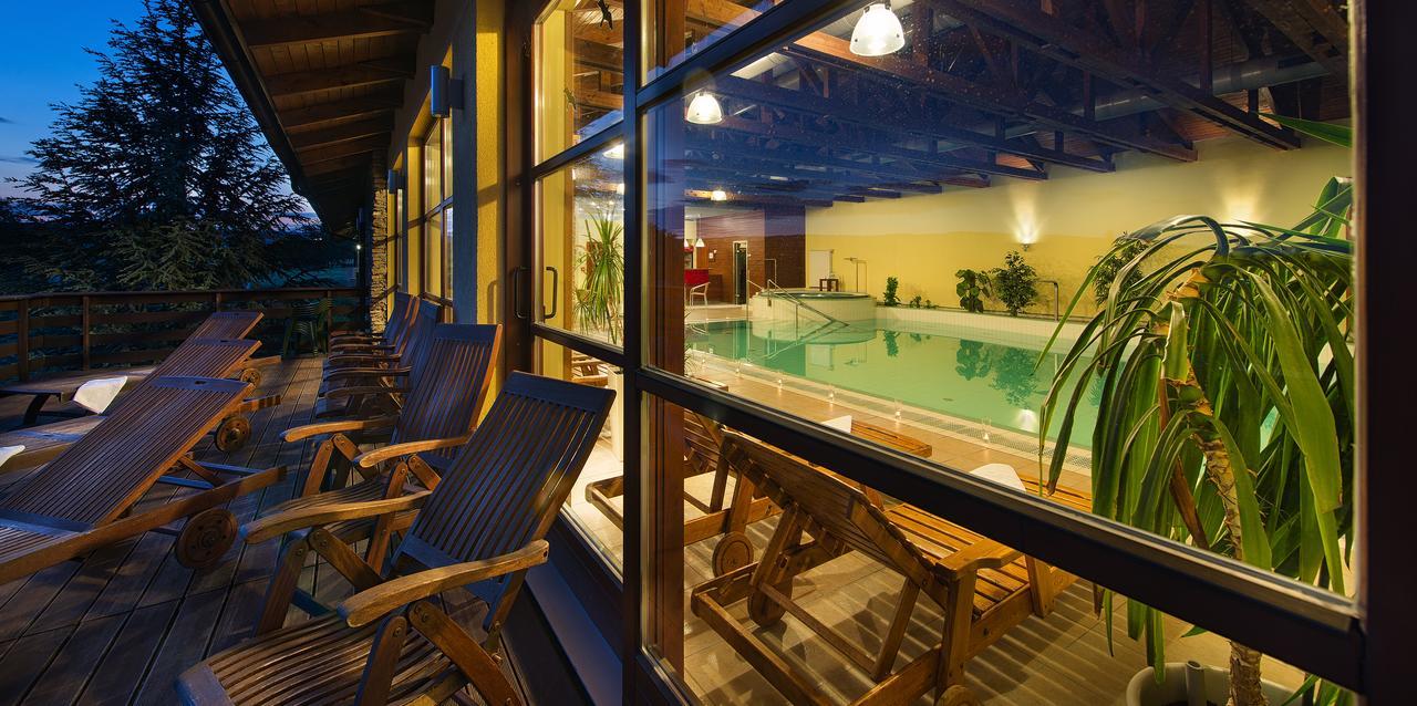 Wellness Hotel Happy Star Hnanice  Extérieur photo