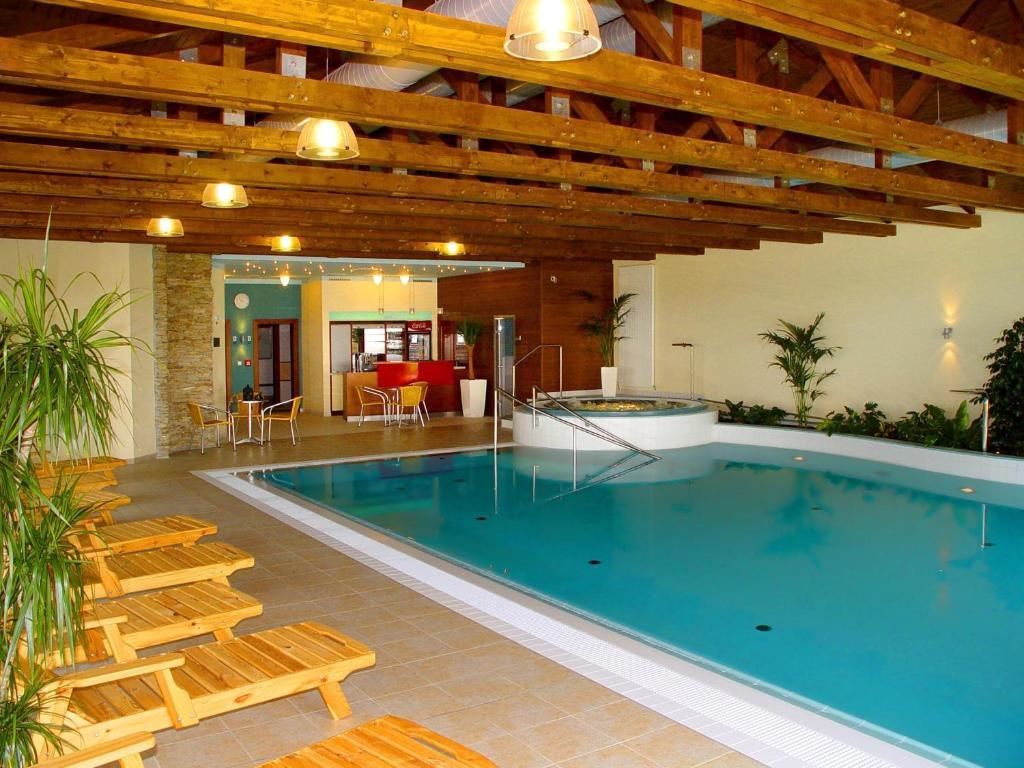 Wellness Hotel Happy Star Hnanice  Extérieur photo
